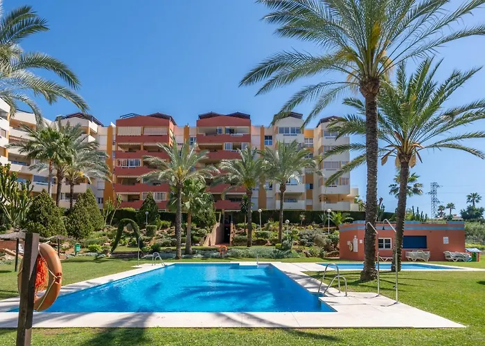 Appartamento Con Piscina, Golf Y Solarium By Rent Me